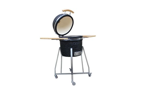 Churrasqueira de cerâmica estilo Kamado 15 cor preta brilhante externa 39 cm com carrinho e mesas laterais